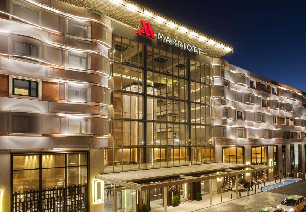 Marriott International and Samhi Hotels Sign Pact for Three New Properties in India