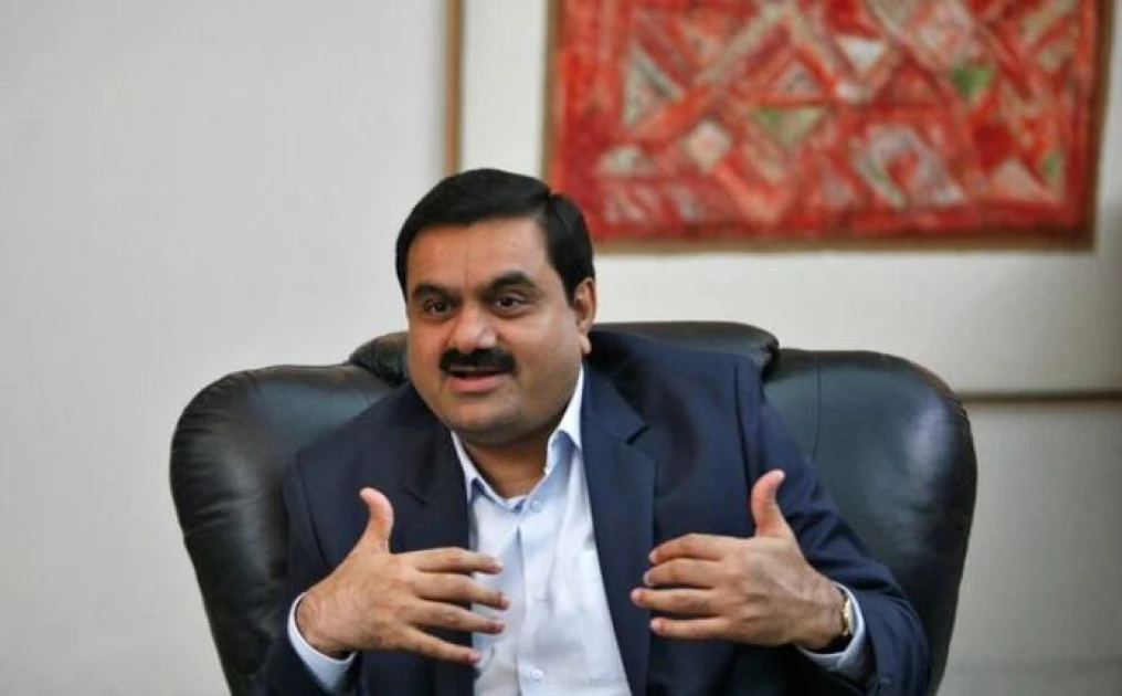 Adani showcases growth without external debt