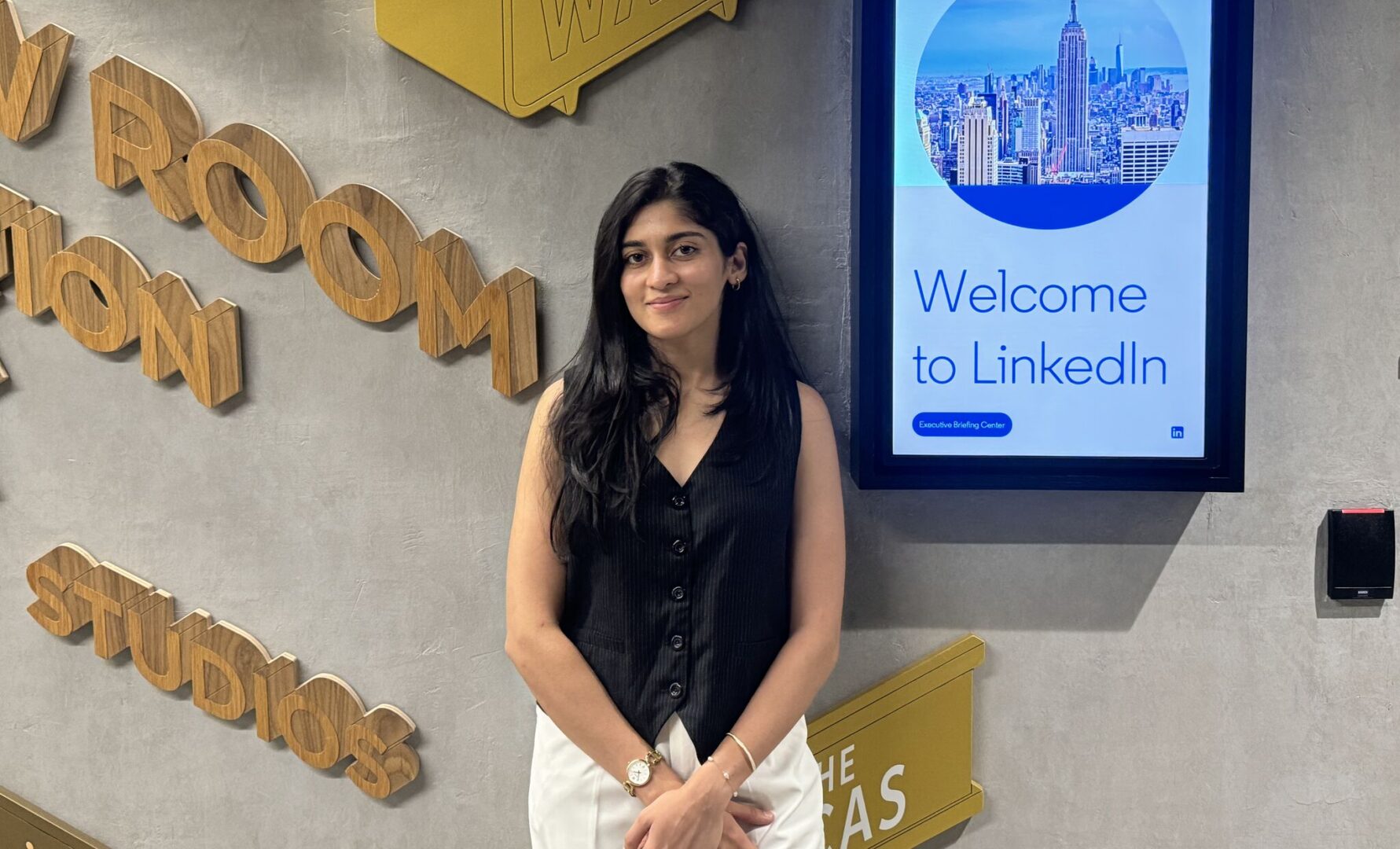 Vedika Bhaia, LinkedIn algorithm, LinkedIn tips, social media strategy, personal branding, content marketing, LinkedIn engagement, creator economy, B2B marketing, LinkedIn India