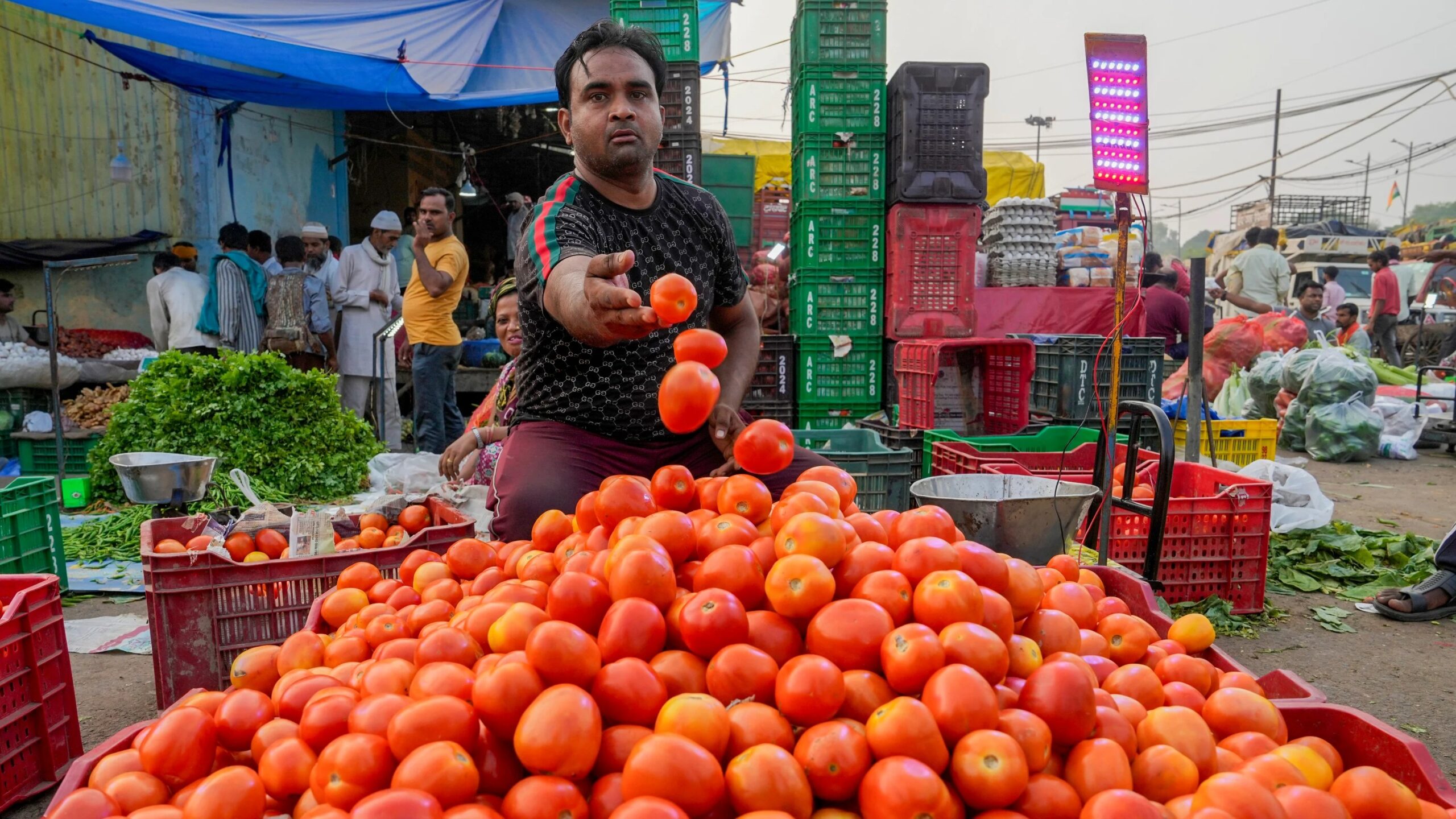 UPI,GST notice,Haveri vendor,vegetable seller,GST threshold,digital payments,India small traders,UPI tax issues,QR code payments,informal economy,GST education,small business challenges,Hadimani story,cashless transactions,post-pandemic economy,GST compliance,India tax system,micro-entrepreneurs,digital India,retail tax burden