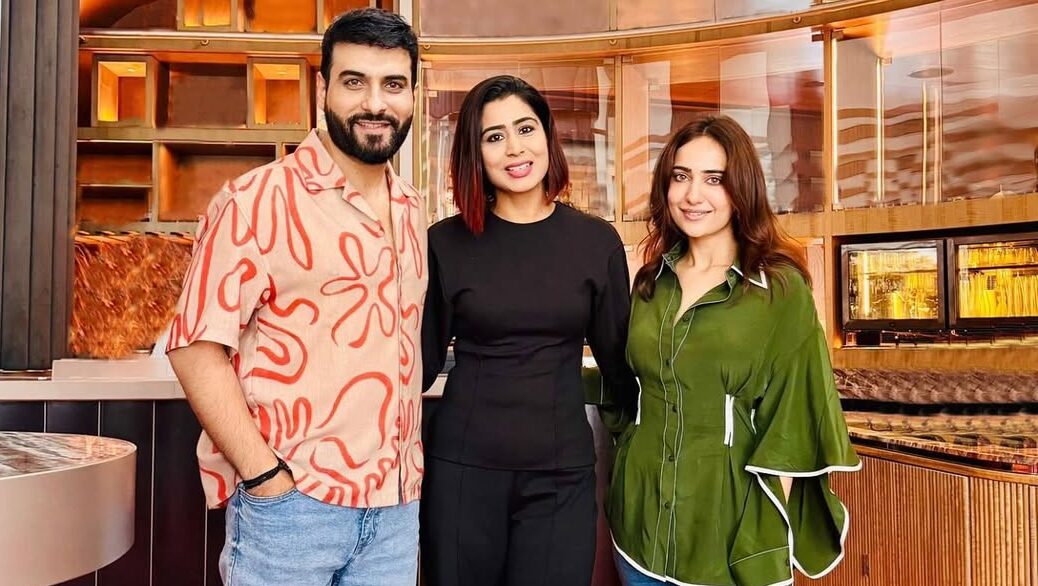 Underneat, Kusha Kapila, Vimarsh Razdan, Ghazal Alagh, Fireside Ventures, Indian startups, shapewear market India, accessible luxury fashion, women’s innerwear India, D2C brands India, Indian fashion startups, consumer brands India, startup funding India