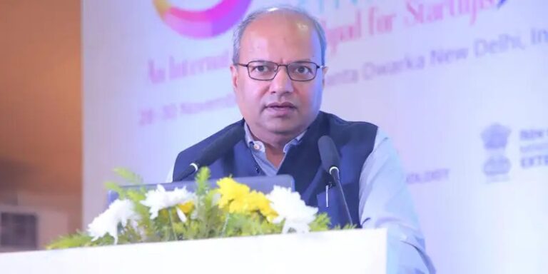 cloud seeding, IIT Kanpur, Delhi pollution, artificial rain, air pollution, environment, silver iodide, clean air initiative, Delhi NCR, IIT research, India weather modification, smog control, air quality