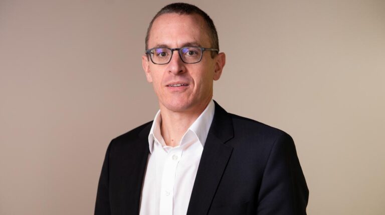 Dayra Therapeutics, Biogen, Versant Ventures, biotech funding, macrocyclic peptides, drug development, immunology, life sciences