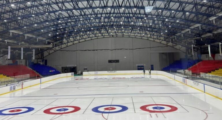 Khelo India Winter Games, Ice Hockey India, Dehradun Ice Rink, Leh ice hockey venue, winter sports India, altitude advantage sports, Indian ice hockey, Khelo India ice hockey