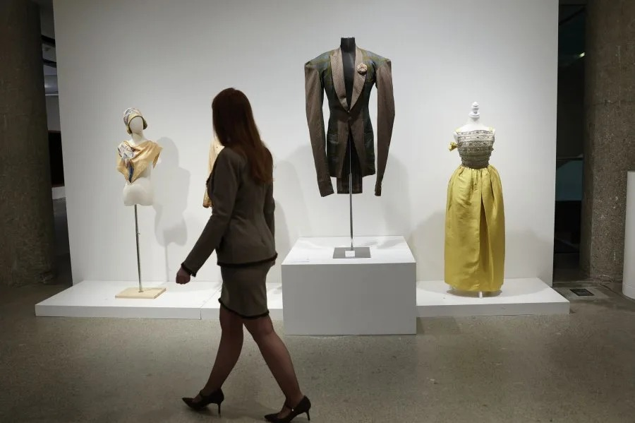 John Galliano Out of 2027 Met Exhibition: What Sparked the Controversy image 15