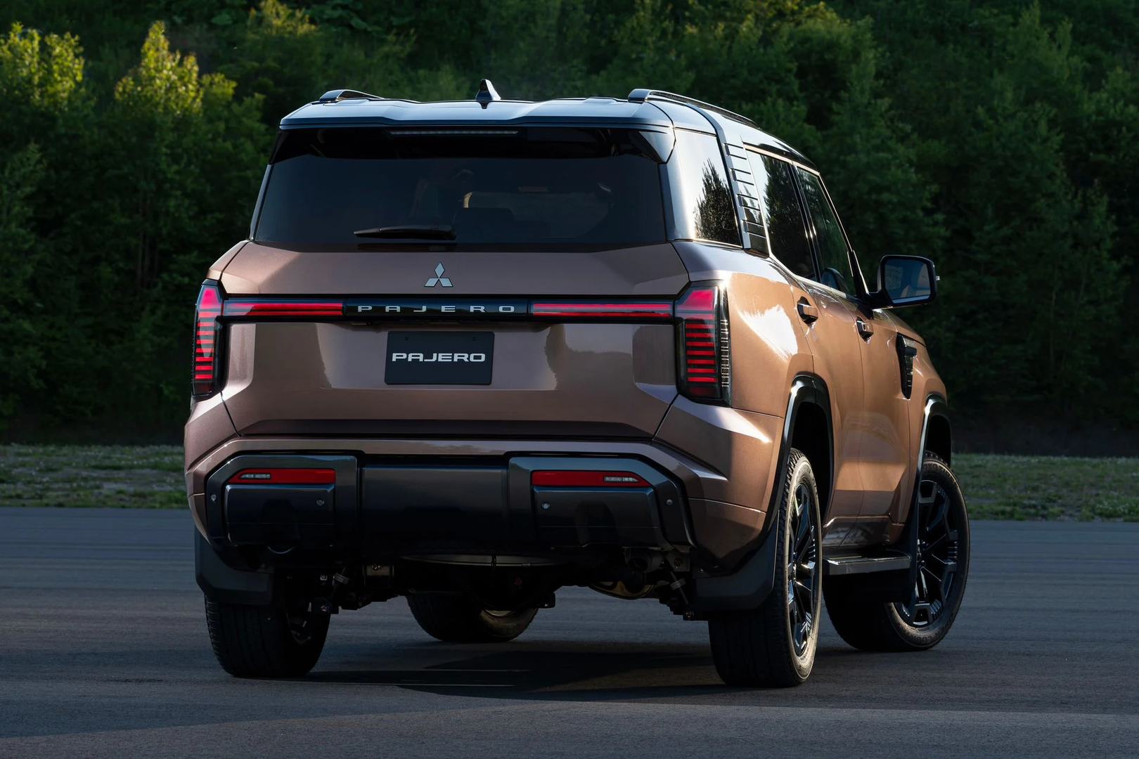 2027 Mitsubishi Pajero Returns With Triton Roots and Serious Off-Road Ambitions image