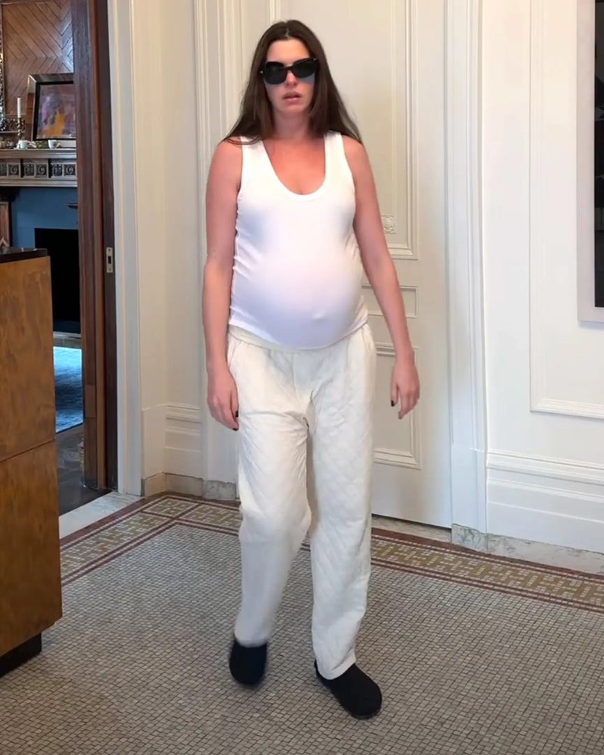 anne hathaway instagram post